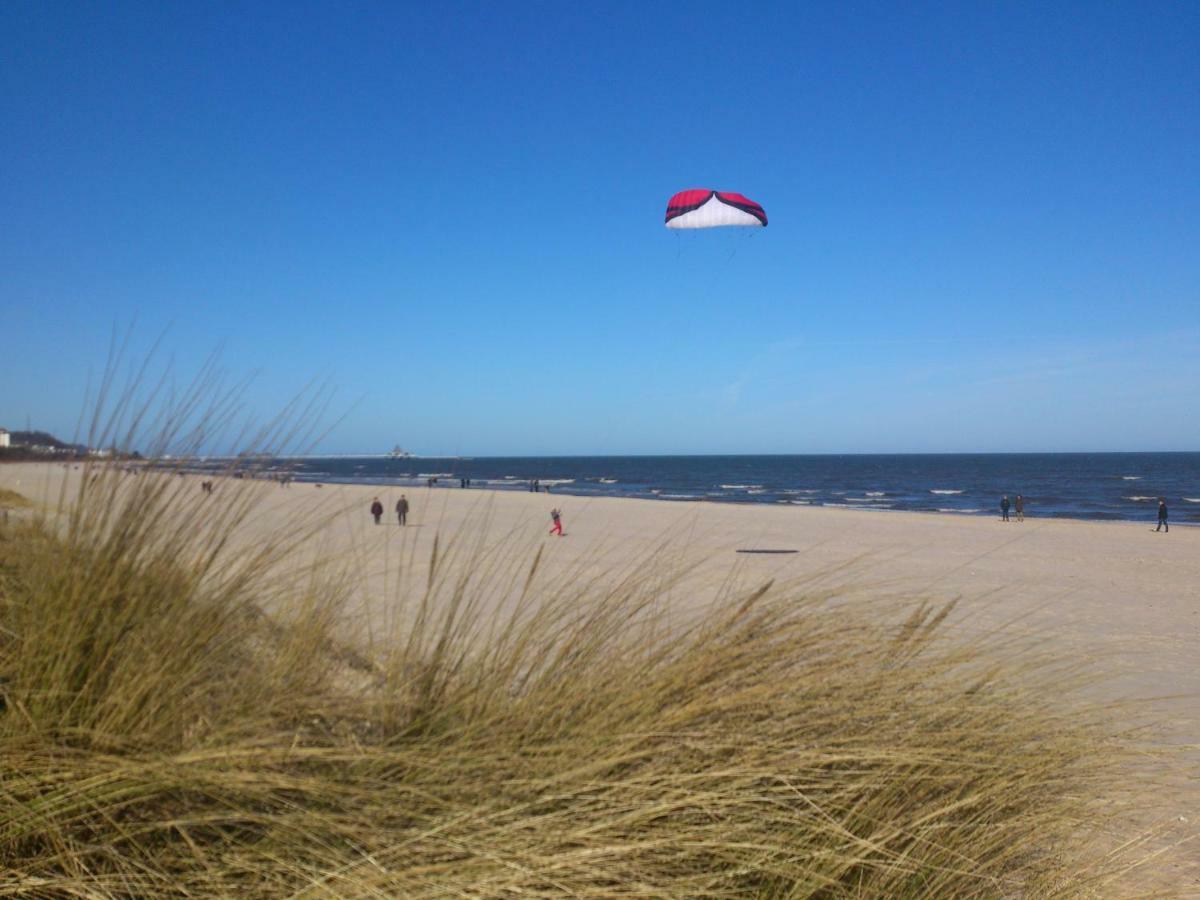 Waldhaus Gertrud - 120 M Zum Strand Heringsdorf  Luaran gambar
